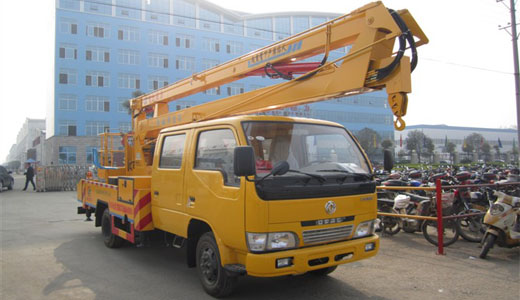 东风小霸王高空作业车